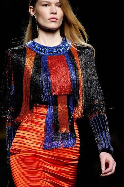 Look 57